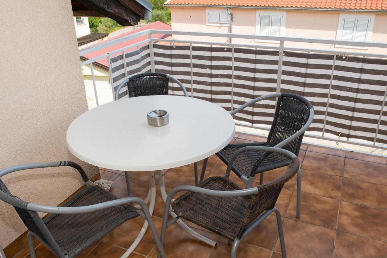 Apartment Dalmatien Raslina Luaran gambar