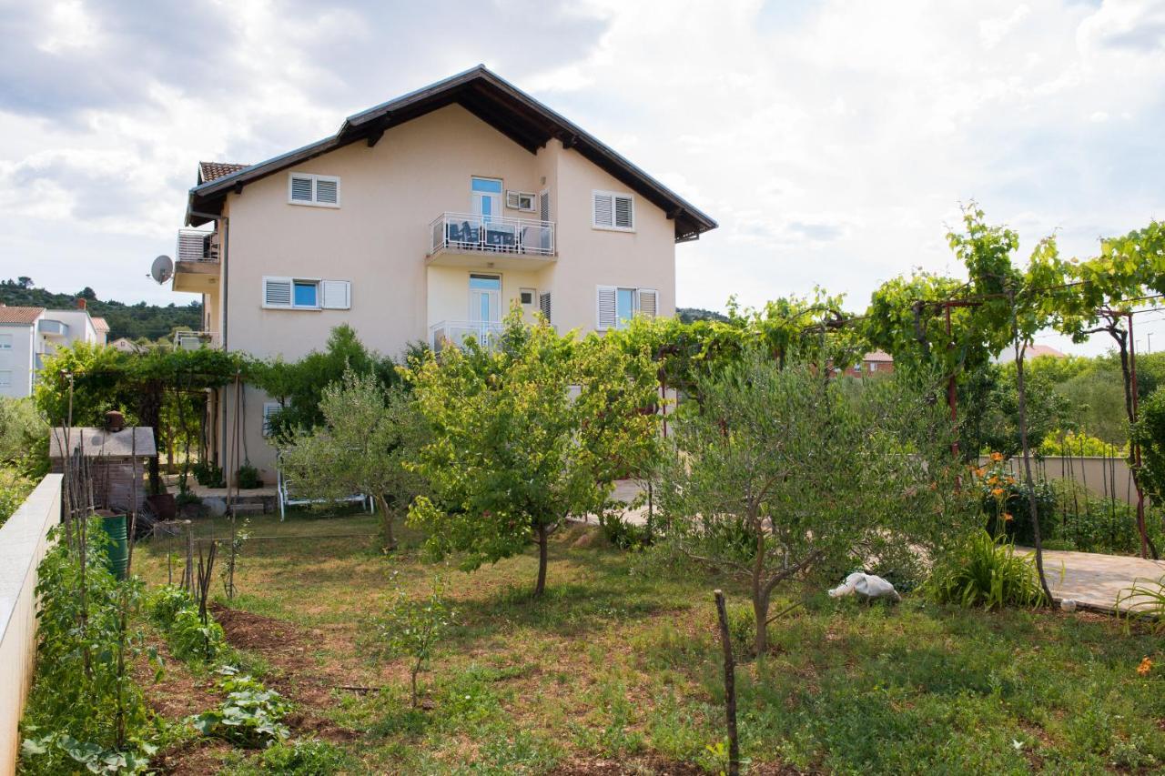 Apartment Dalmatien Raslina Luaran gambar